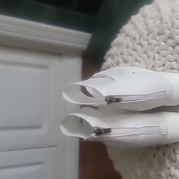 Mesh Wedges NWOT - Picture 2 of 4